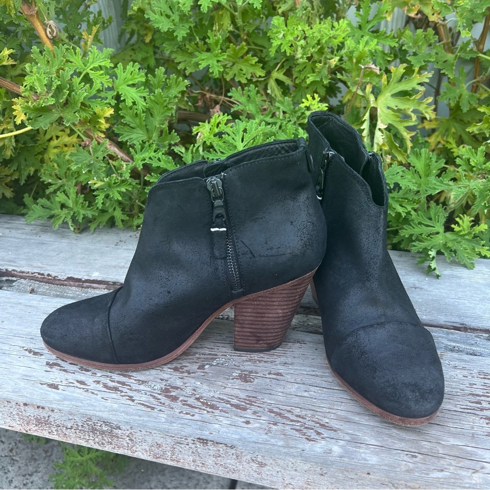 rag & bone Black Textured Ankle Booties